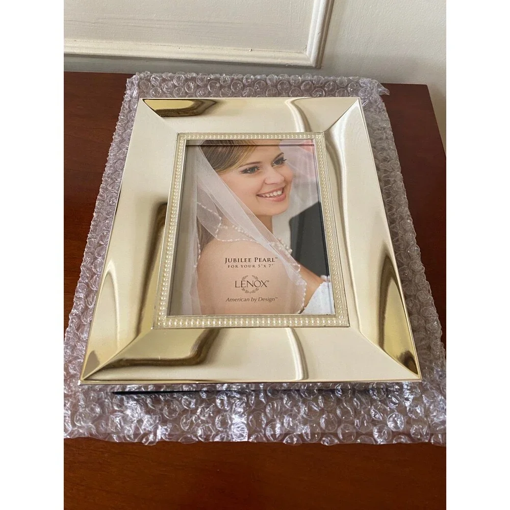 Lenox Jubilee Pearl 5x7 Picture Frame Wedding Anniversary NIB